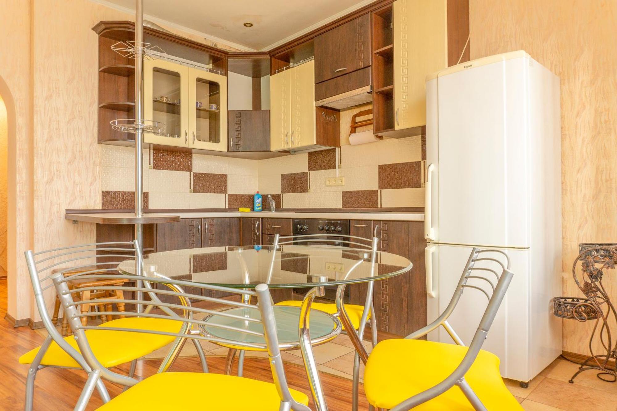 Big Studio Apartment Near River Mall Kiev Exterior foto